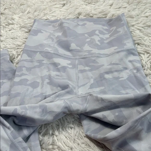 Lululemon Wunder Under High-Rise Tight 25" *Luxtreme Incognito Camo Jacquard Alp - Picture 2 of 6
